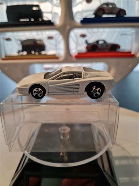 hot wheels ferrari f M Gebraucht in Niederhasli für CHF mit Lieferung auf Ricardo kaufen