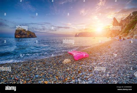 Pink bikini Fotos und Bildmaterial in hoher Auflösung Alamy