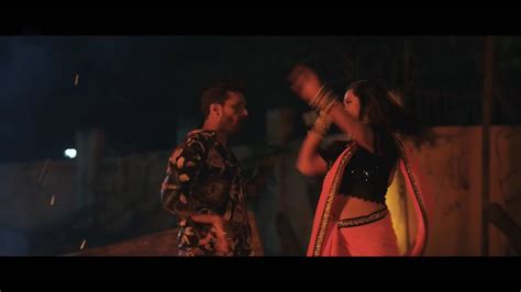 Kajal Raghwani Hot Yummy Sexy Shows Her Saree Beside View Huge Stomach Tummy Body Shows Her