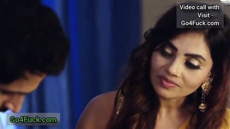 Indian Milf Bhabhi Gets Fucked By Mechanic Engineer Men