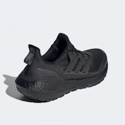 Купить кроссовки Найк Адидас Пума в Москве - Footballmania