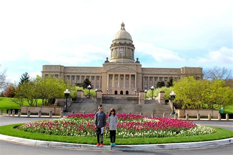 day trip  frankfort kentucky  state capitol
