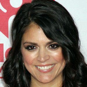 Cecily Strong - Age, Family, Bio | Famous Birthdays