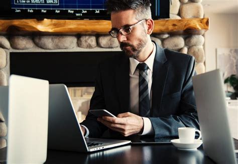 leading career options  finance majors  updates