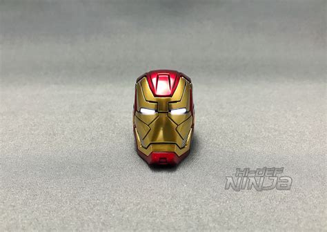 A Review And Unboxing Of Hot Toys Iron Man Bones Retro Armor Version Sideshow Collectibles