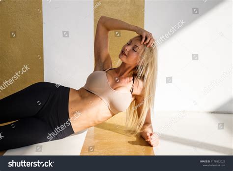 Beautiful Girl Sexy Fitness Blonde Posing Stock Photo 1178832022 Shutterstock