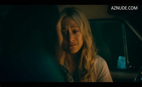 Marin Ireland Ellen Page Lesbian Scene In The Umbrella Academy Aznude