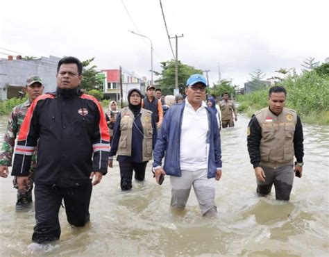 Pengungsi Banjir Di Makassar Mulai Diserang Penyakit Flu Hingga Gatal