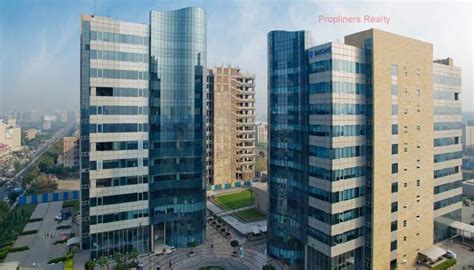 Candor Techspace Sector 135 Noida 989992019 Brookfield Office