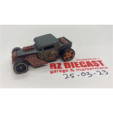 Hot Wheels Bone Shaker Gray Hw Exposed Engines Pack Shopee Malaysia