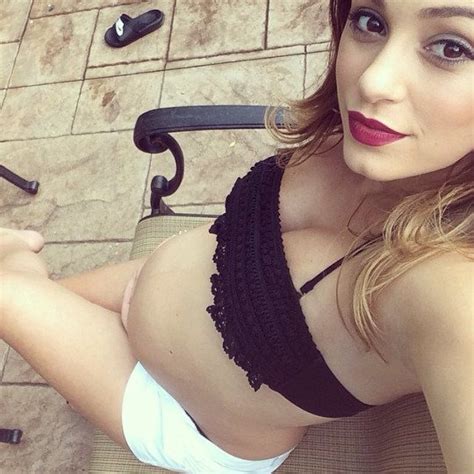 Red Lips And Brown Eyes Porn Pic