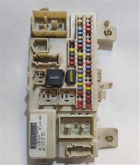 Блок предохранителей Ford Focus 2 хэтчбек 1 2005 | Festima.Ru – частные ...