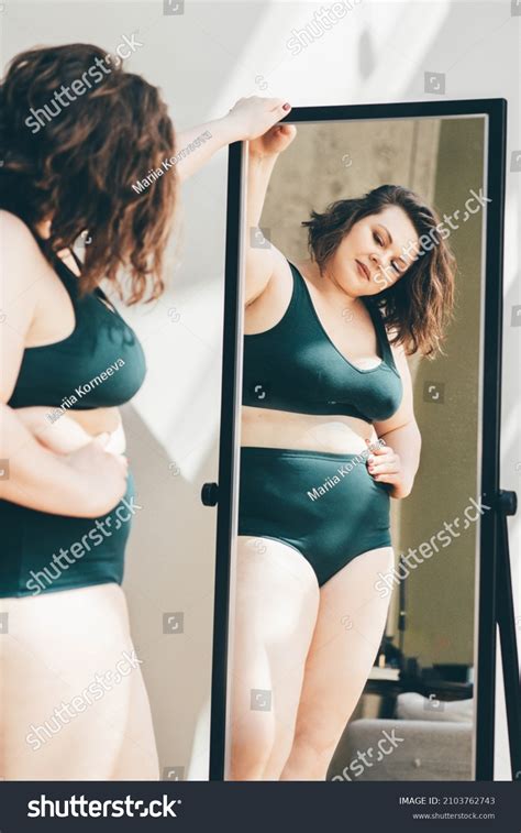 2 Thousand Naked Plus Size Model Royalty Free Images Stock Photos Pictures Shutterstock