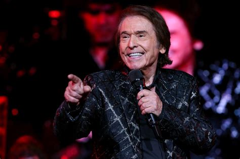 Raphael es nombrado persona del año 2025 por la Academia de Grabación Latina Radio Latino usa