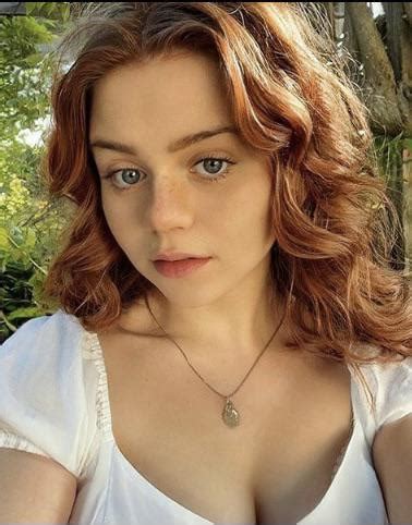 Hot Sexy Matilda Freeman Bikini Pics