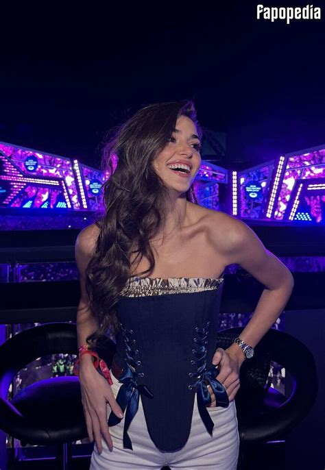 Hande Ercel Nude Leaks Photo Fapopedia