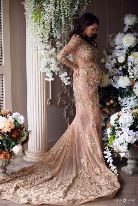 Nude platje rybka iz zolotogo kruzheva s shlejfom Дизайн и пошив платьев