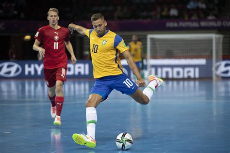 Brasil X República Tcheca - Confira fotos de Brasil x República Tcheca pelo Mundial de futsal ...