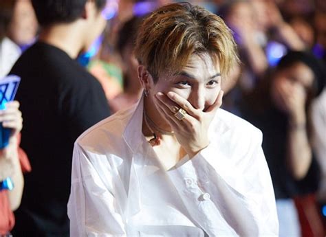 WINNER стали профессиональными свахами? - YesAsia.ru