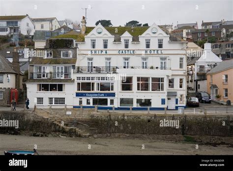 Ship And Castle Hotel St Mawes Cornwall Uk Stock Photo 15521950 Alamy
