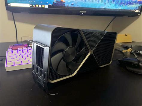 Прототип не выпущенной GeForce RTX 4090 Ti: фотографии демонстрируют ...