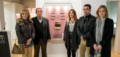 El Museo Municipal de la Cuchillería inaugura una vitrina con cuchillos