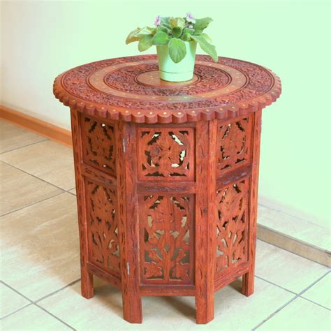 Низкий круглый стол из Индии в интернет-магазине