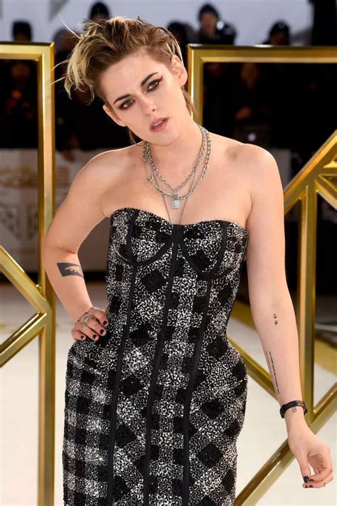 Kristen Stewart S Sexiest Looks No Bra Sultry Suspenders And Lingerie Flash Daily Star