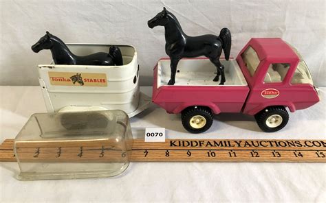 Vintage Tonka Stables Toy Truck Horse Trailer And Horses