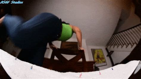 K Enchantress Sahrye Puts Tinies In Her Pockets To Squish Custom Mp Amateur Soles