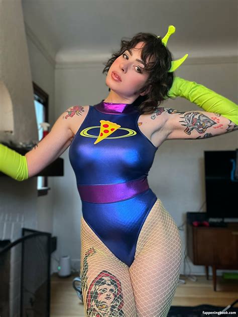 Anisa Jomha Anniejay Anisajomha AnisaTheGreasy Nude OnlyFans Leaks The Fappening Photo