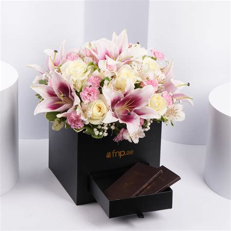 Beautiful Flowers Basket uae | Gift Beautiful Flowers Basket - Ferns N ...