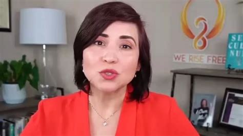 6 Hot Sexy Fayth Jones Bikini Pics