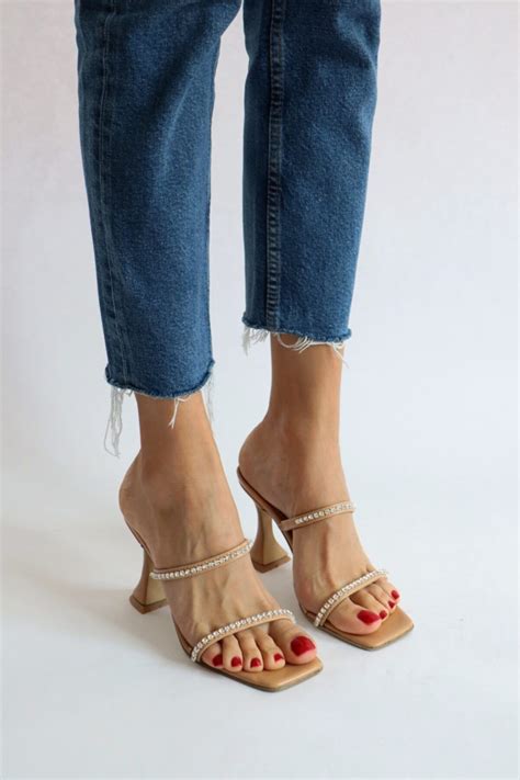 Asl N N Buti I Nude Cilt Ta Detayl Terlik Fiyat Yorumlar Trendyol