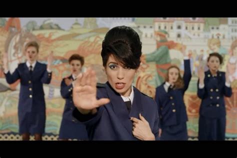 Le Pussy Riot Citano La Svizzera