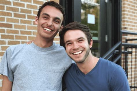 Coppia Gay Si Bacia Durante La Corsa E Viene Lasciata A Piedi Dal Driver Di Lyft Gay It