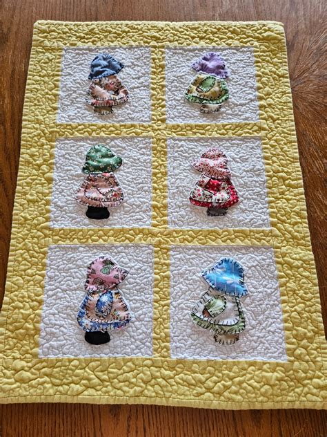 Sunbonnet Sue Mini Quilt 15 X 21 Etsy