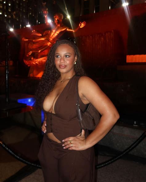 TikTok Instagram Ebony Nia Sioux Nude Photo The Fappening Leaked Photos