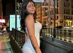 Belinda Comparte Nuevas Fotos En Bikini Rojo Y Presume Cuerpazo