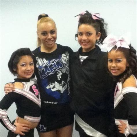 Hot Sexy Kiara Nowlin Bikini Pics