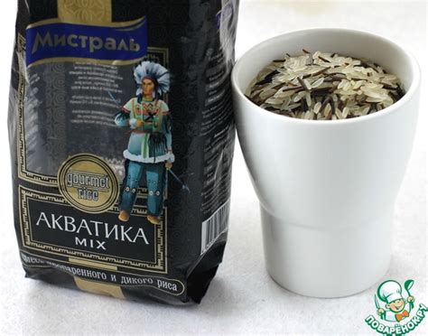 Порционный пирог из семги, грибов и риса в сковороде – кулинарный рецепт