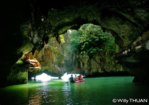 Phang Nga Bay Kayaking - John Gray Seacanoe - Phuket 101