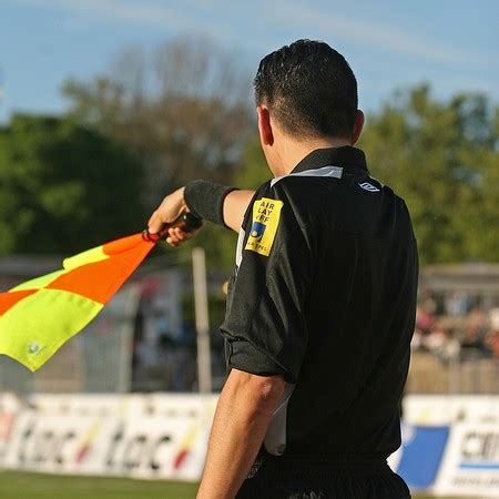 Sex och Jävligt Offside Hissen stannade SvenskaFans