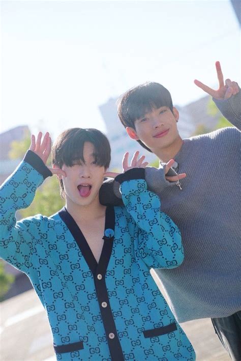 Pin By Hunny On TutorYim Cute Gay Couples Gmmtv Actors Cute Couples