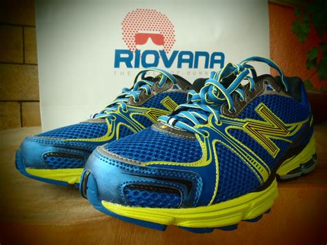 Bicolano Penguin: NEW BALANCE 880 : IN A BLINK I LIKE IT