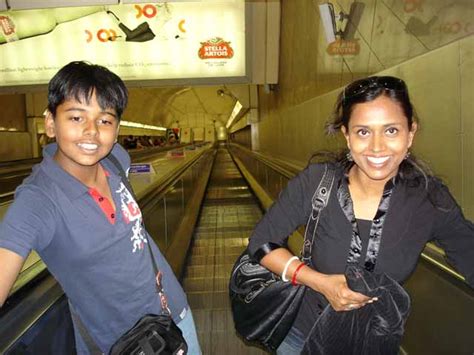 Pic 1 Longest Escalator At Angel Tube Station Ghumakkar Inspiring