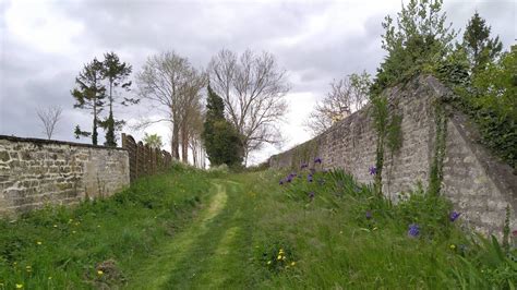 Balade dans le Calvados. Sainte-Croix-Grand-Tonne vaut le détour