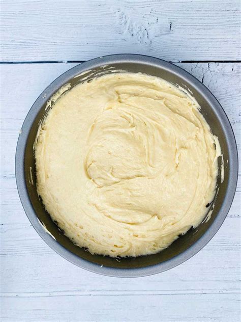 How To Make A Victoria Sponge Cake In Easy Steps Lianas Kitchen