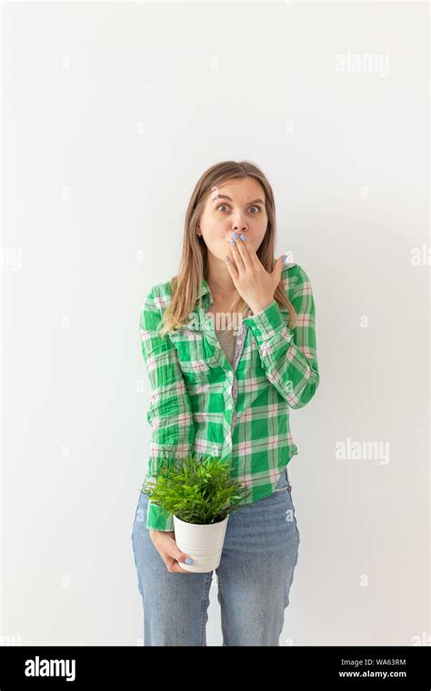 Girl In Bikini Bush Hi Res Stock Photography And Images Alamy
