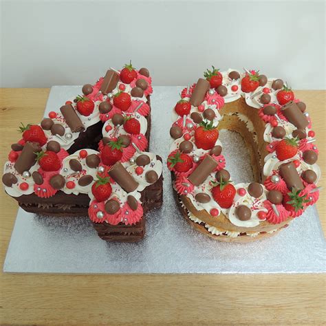 Simply Marvellous Cakes Naked Strawberries Chocolates